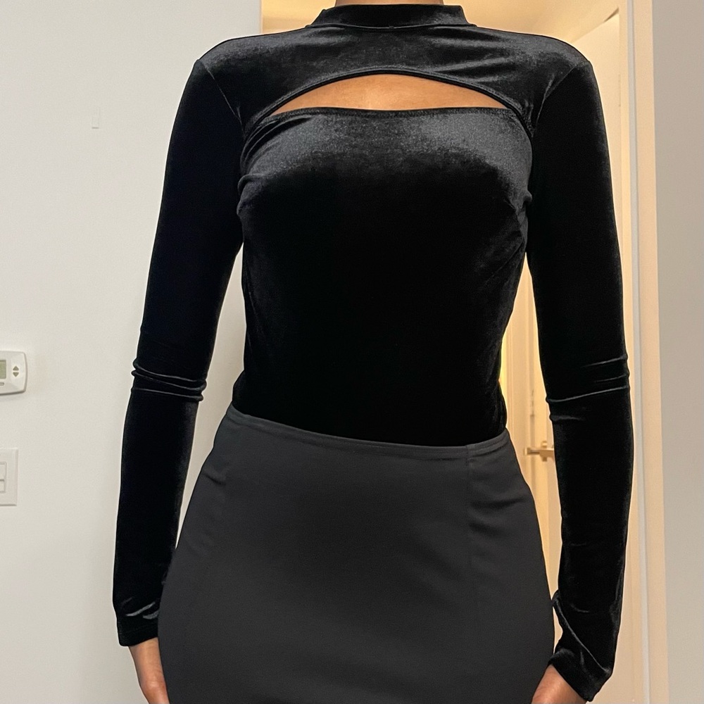 ♠️ Black LaSenza Long Sleeved Velvet Bodysuit